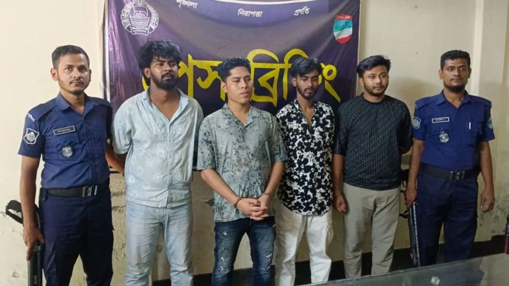 যেভাবে গ্রেপ্তার করা হয় শীর্ষ সন্ত্রাসী ডেভিড ইমনকে