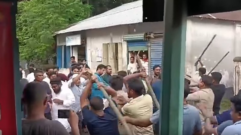 এবার আরেক জেলায় এনসিপির প্রতিবাদ মিছিলে হামলা, আহত বেশ কয়েকজন
