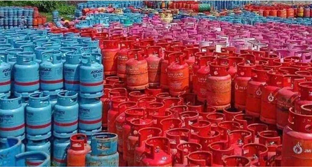 বেড়ে গেল এলপিজির দাম