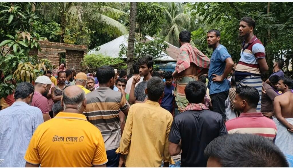 তিনজনের মরদেহ উদ্ধার, প্রত্যেকের শরীরে হাতুড়ি ও রডের আঘাতের চিহ্ন
