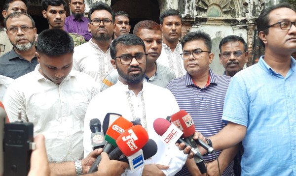 গণঅভ্যুত্থানের সঙ্গে প্রথম বেইমানি করেছেন জামায়াত আমির: রাশেদ খাঁন