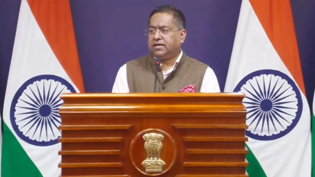 শেখ হাসিনাকে ফেরত দেওয়ার বিষয়ে যা বলছে দিল্লি